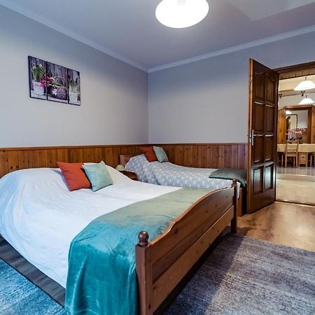 גיולה Estike Apartman מראה חיצוני תמונה