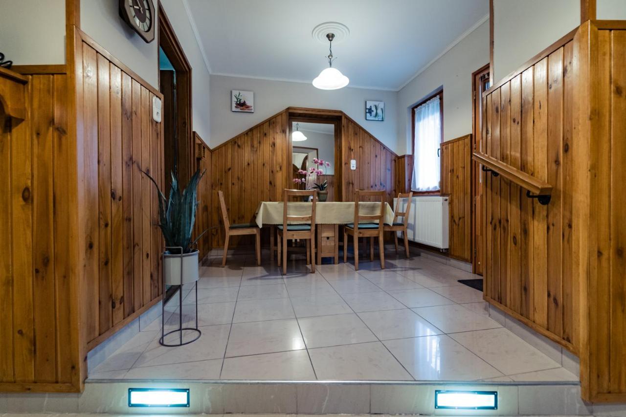 גיולה Estike Apartman מראה חיצוני תמונה
