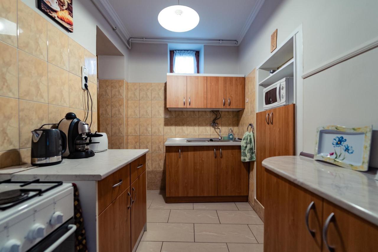 גיולה Estike Apartman מראה חיצוני תמונה